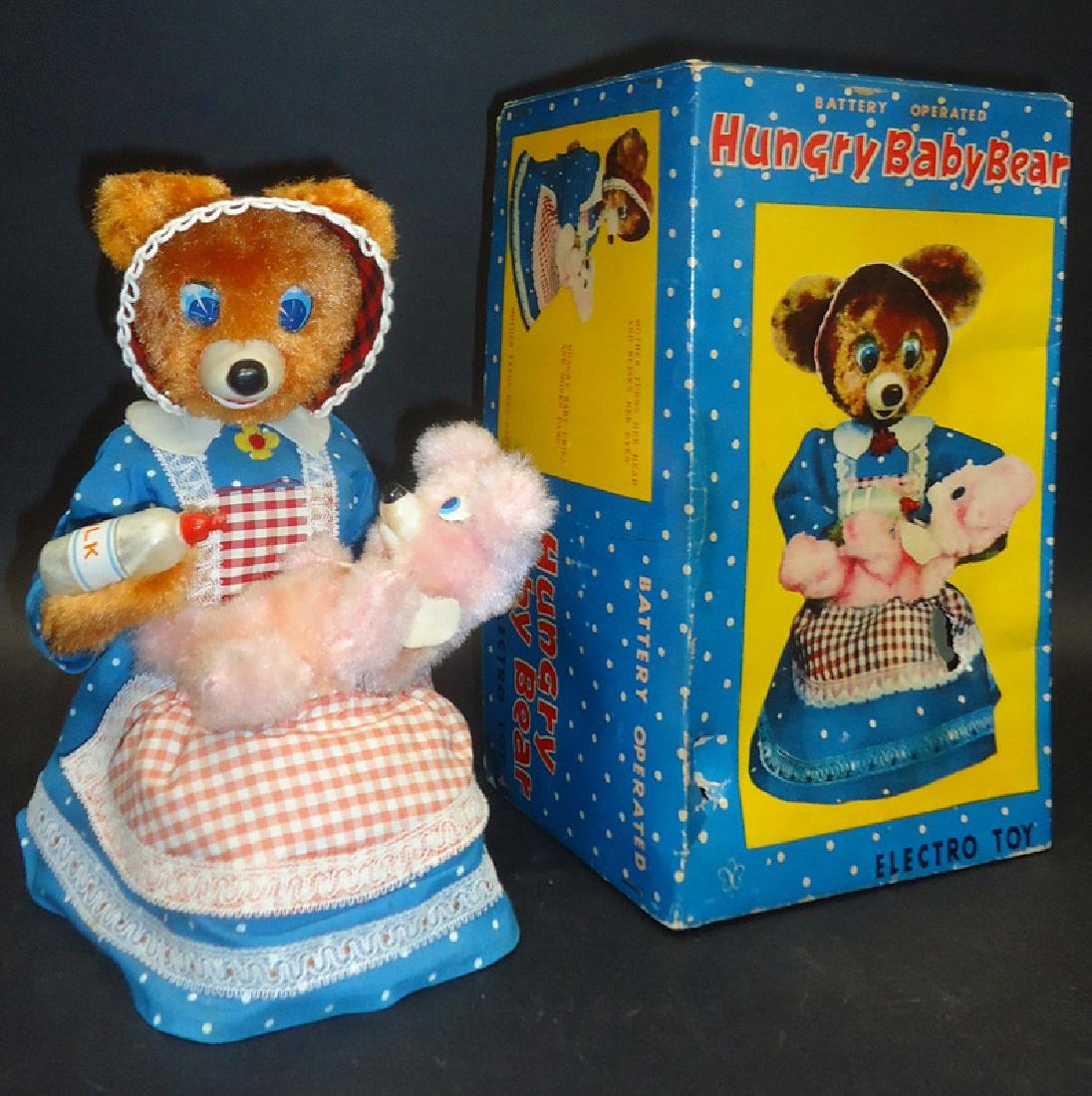 FEEDING BABY BEAR BATTERY OP (1 of 1)