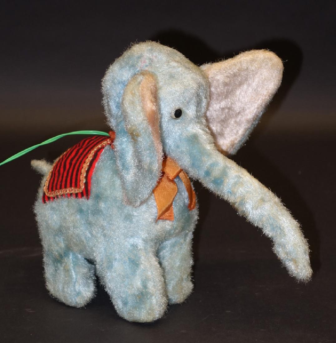 ELEPHANT BATTERY OP (1 of 1)