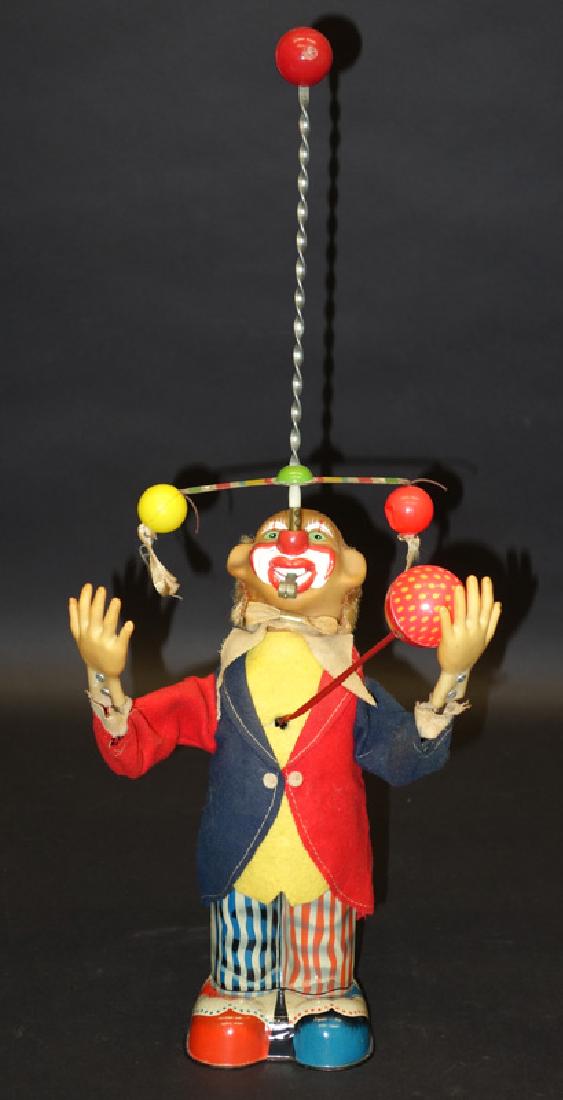 CIRCUS CLOWN JUGGLER (1 of 1)