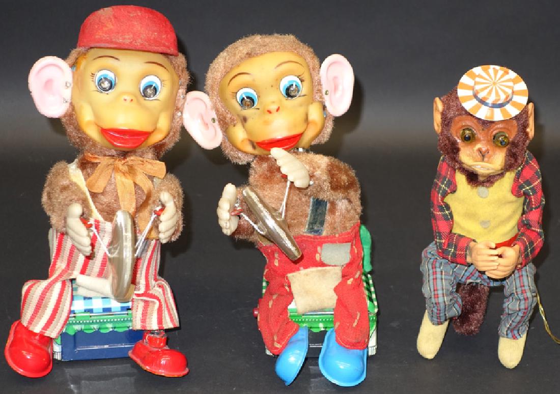 JAPANESE BATTERY OP MONKEY TOYS (3) (1 of 1)