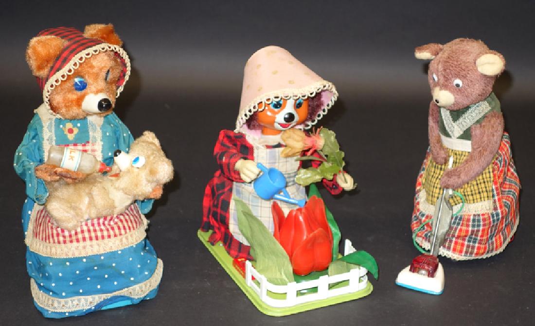 JAPANESE BATTERY OP BEAR TOYS (3) (1 of 1)