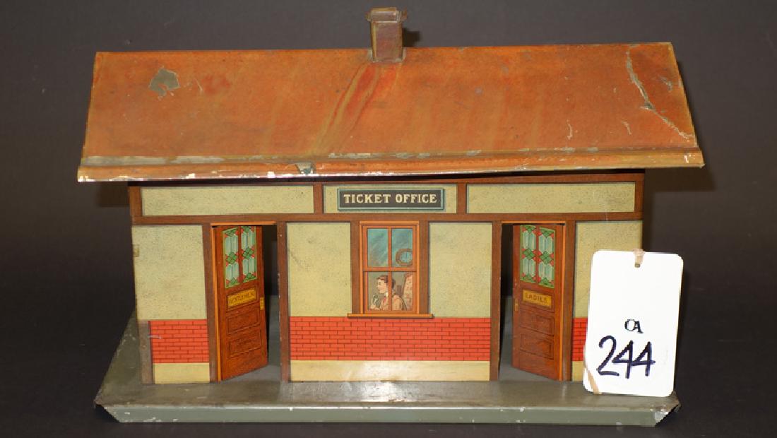 IVES TRAIN RAILROAD STATION ACCESSORY (1 of 1)