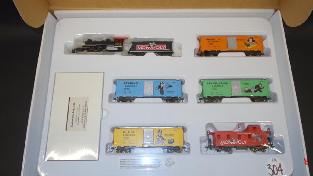 MONOPOLY  HO SCALE ELECTRIC TRAIN SET (1 of 1)
