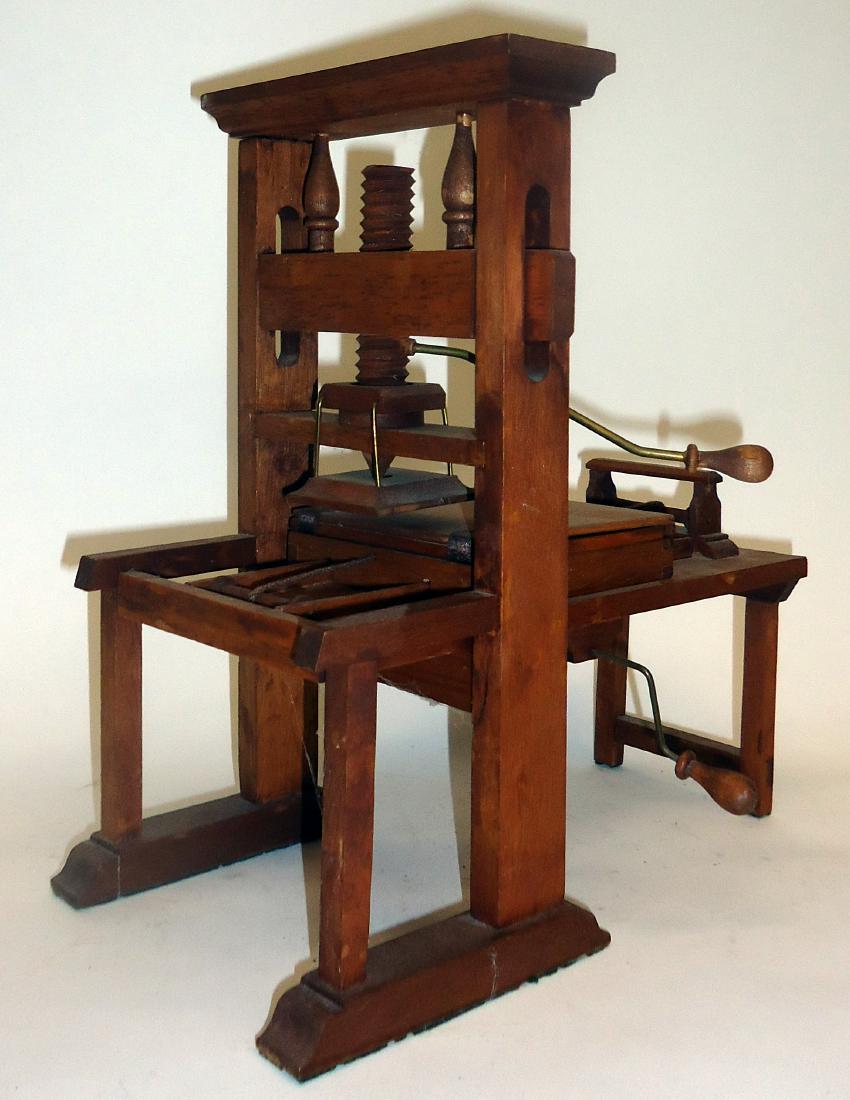 SCALE MODEL PRINTING PRESS (1 of 1)