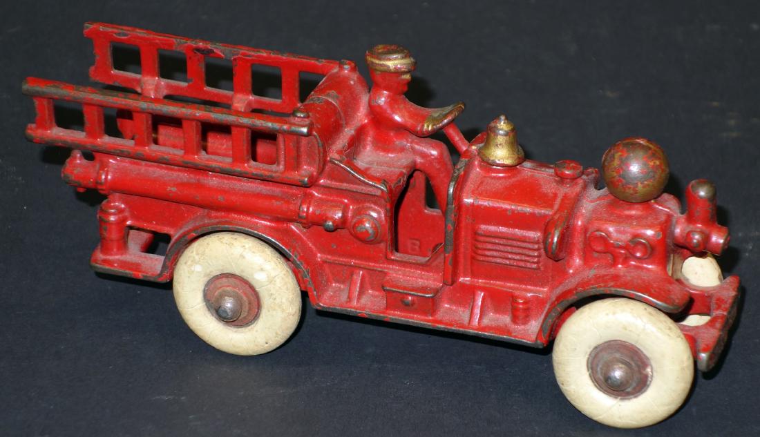 HUBLEY AHRENS - FOX FIRE TRUCK (1 of 1)