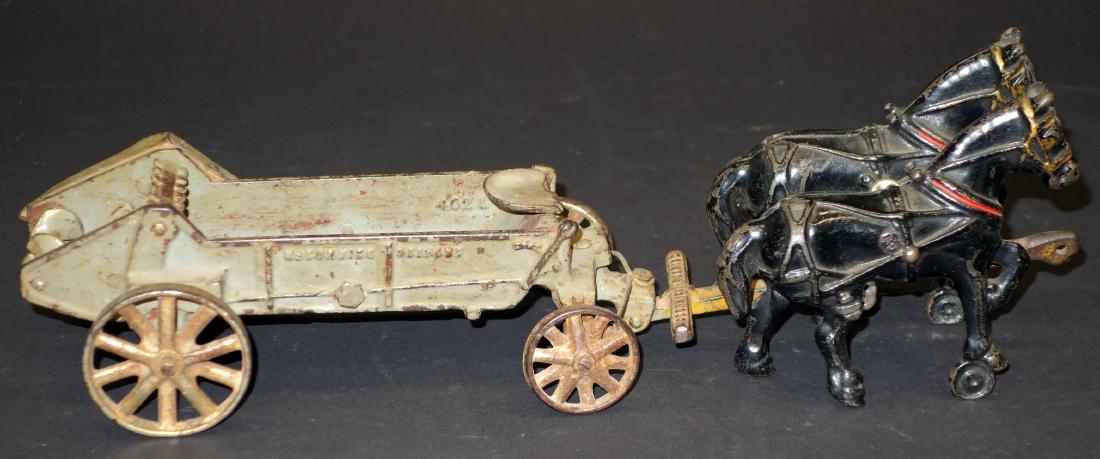 ARCADE "McCORMICK DEERING" SPREADER (1 of 1)