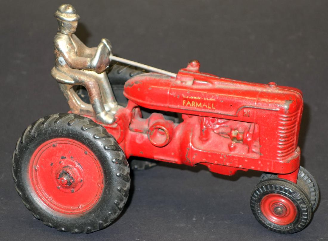 ARCADE FARMALL TRACTOR (1 of 1)
