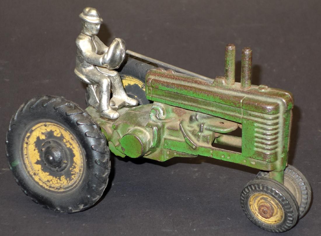 ARCADE JOHN DEERE TRACTOR (1 of 1)