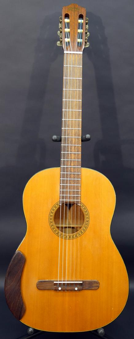 MARTIN CLASSICAL GUITAR (1 of 3)