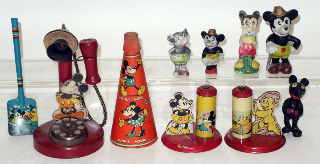 VINTAGE DISNEY TOYS - (10) (1 of 7)