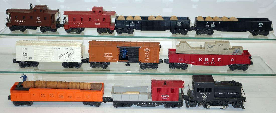 LIONEL TRAIN (10) PCS. (1 of 1)