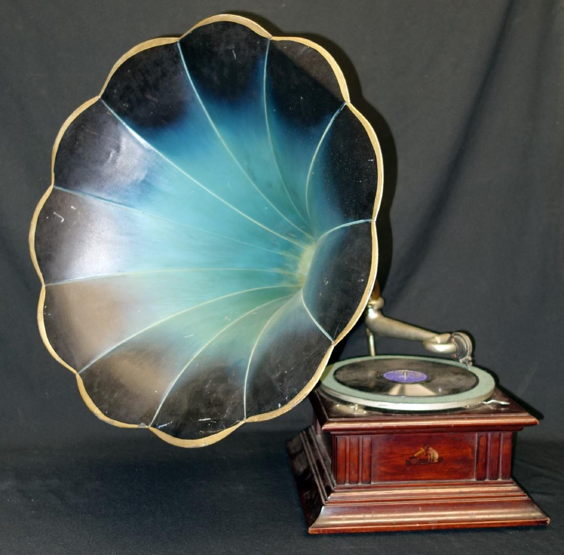 VICTOR GRAMAPHONE: Mahogany case, Heco model, morning glory horn; works; normal wear; horn Dia.-23", case L-15", G-VG