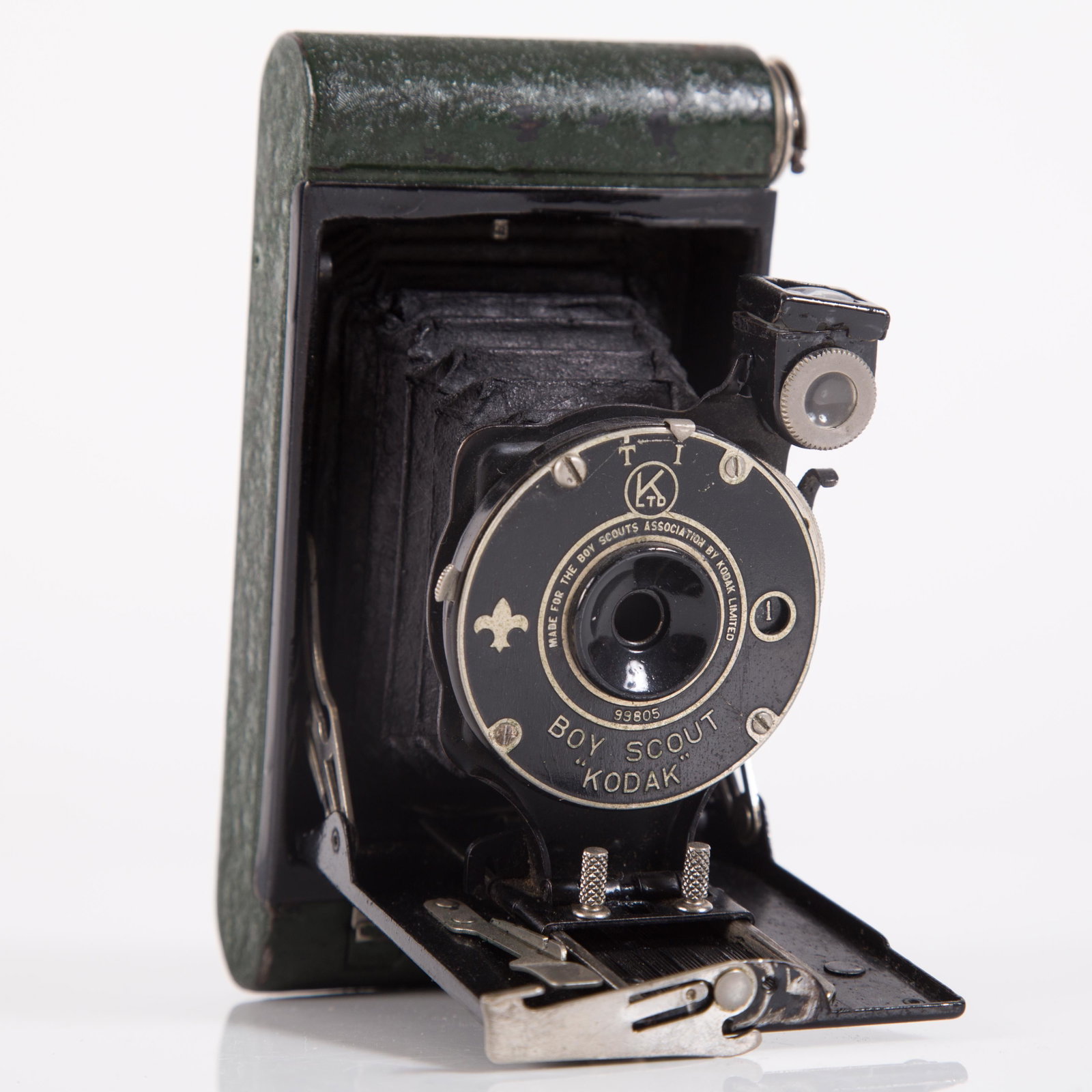 BOY SCOUT KODAK CAMERA: Folding; dark green metal case; (2) holes in emblem (?); normal wear; L-5", G-VG