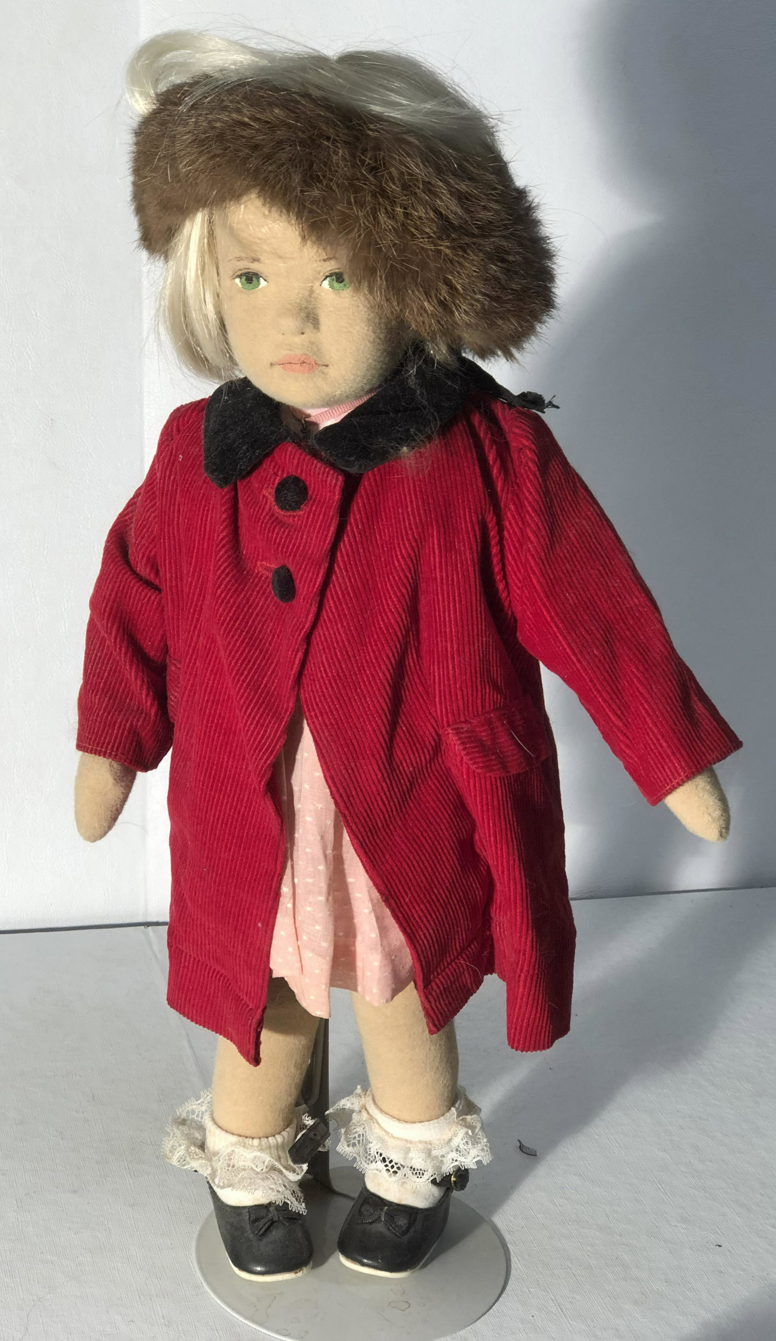 CARLA THOMPSON ARTIST DOLL: Sun Klub Kids Doll; fabric; H-17", G-VG