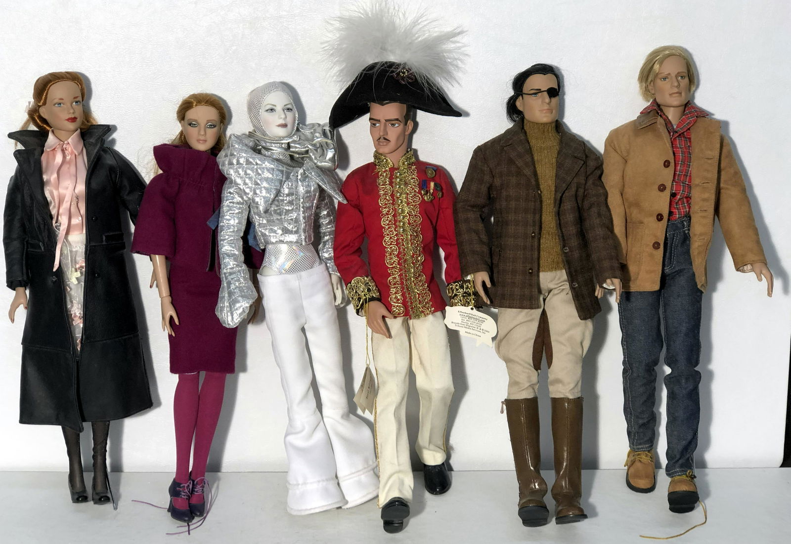 (6) CONTEMPORARY DOLLS (1 of 7)