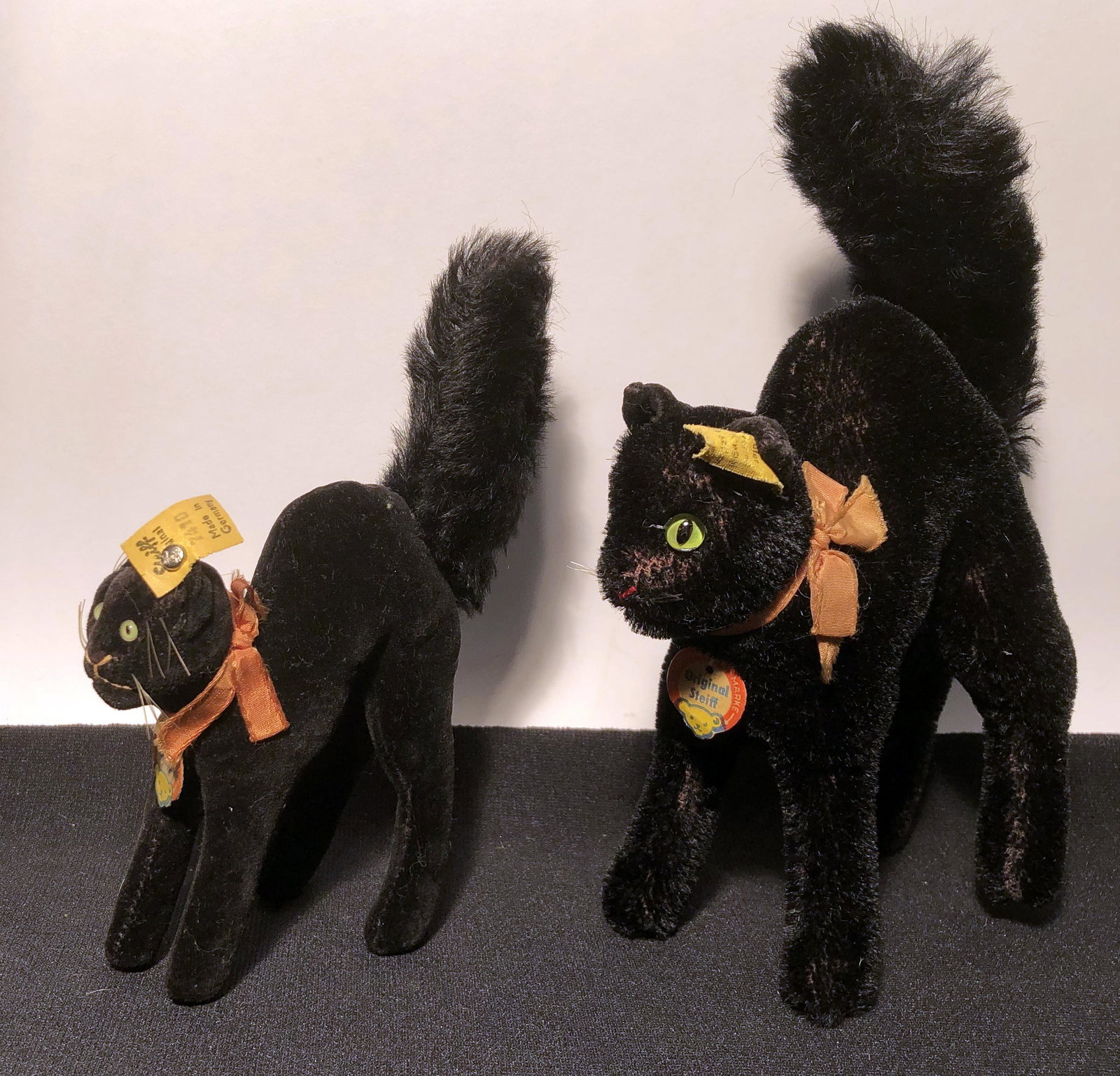 STEIFF BLACK CATS (2): Ear button; tag; chest tag; H-6"-8"; normal wear; VG