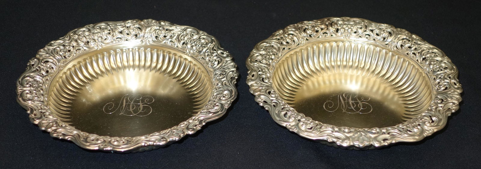 PAIR OF WHITING STERLING SHALLOW BOWLS (1 of 1)