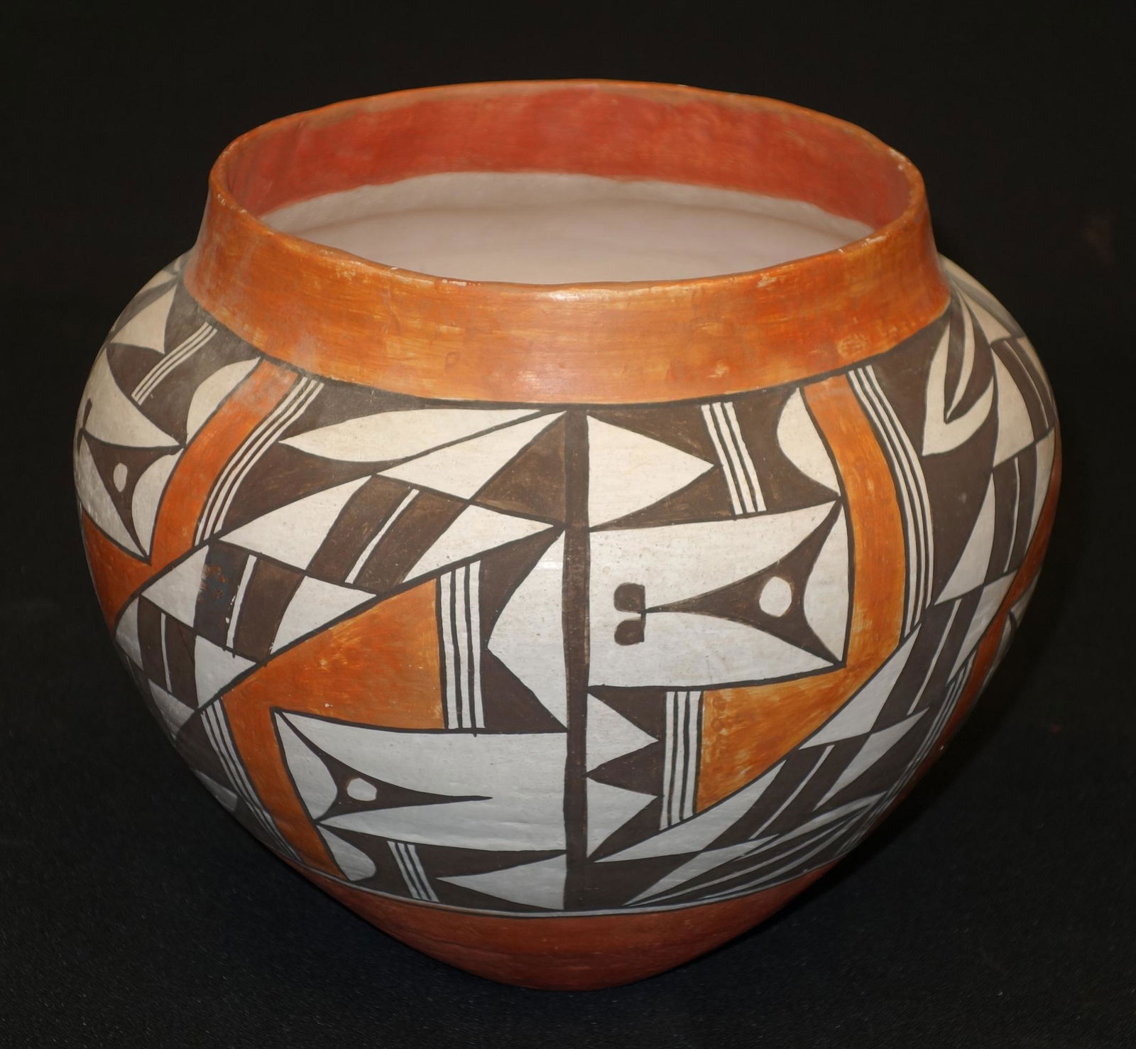 SOUTHWEST HOPI POT (1 of 2)
