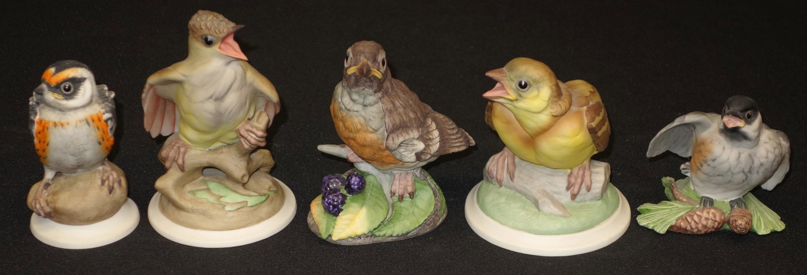 BOEHM BIRDS (5): Bisque; "Baby Crested Fly Catcher"; "Fledgling Robin"; "Baby Goldfinch"; Fledgling Blackburnian Warbler"; "Baby Chickadee"; tallest- 5"; VG-EX