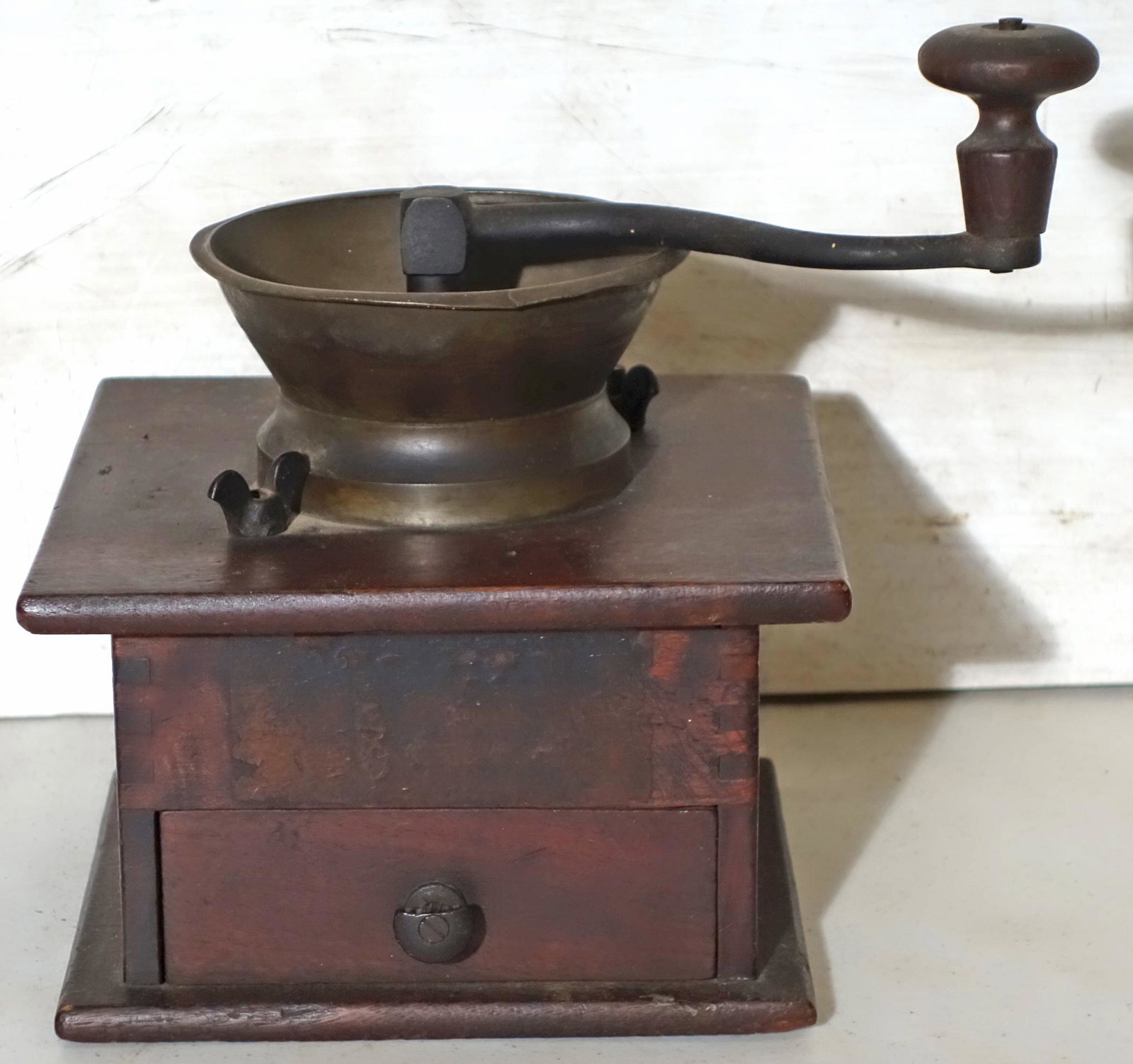COFFEE MILL: Walnut; dovetailled; knob chipped; wear; H-9 1/2", G-VG