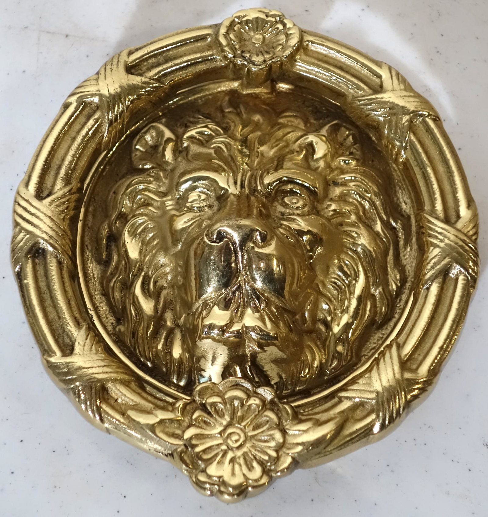 BRASS DOOR KNOCKER: Cast brass; normal wear; Dia.-6", VG