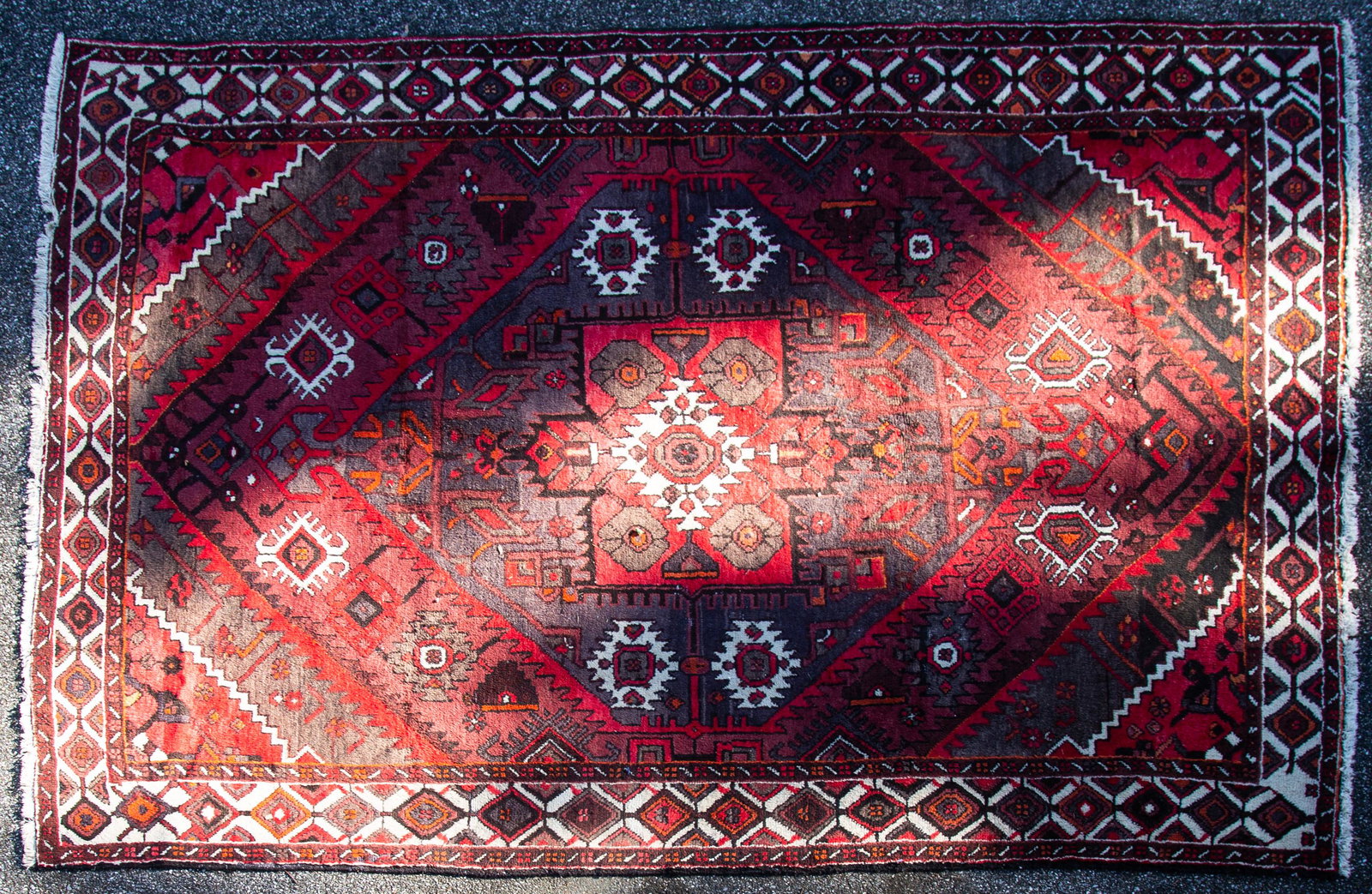 ROOM SIZE RUG: Light spots are sunlight. Normal wear. 126" x 85" G-VG