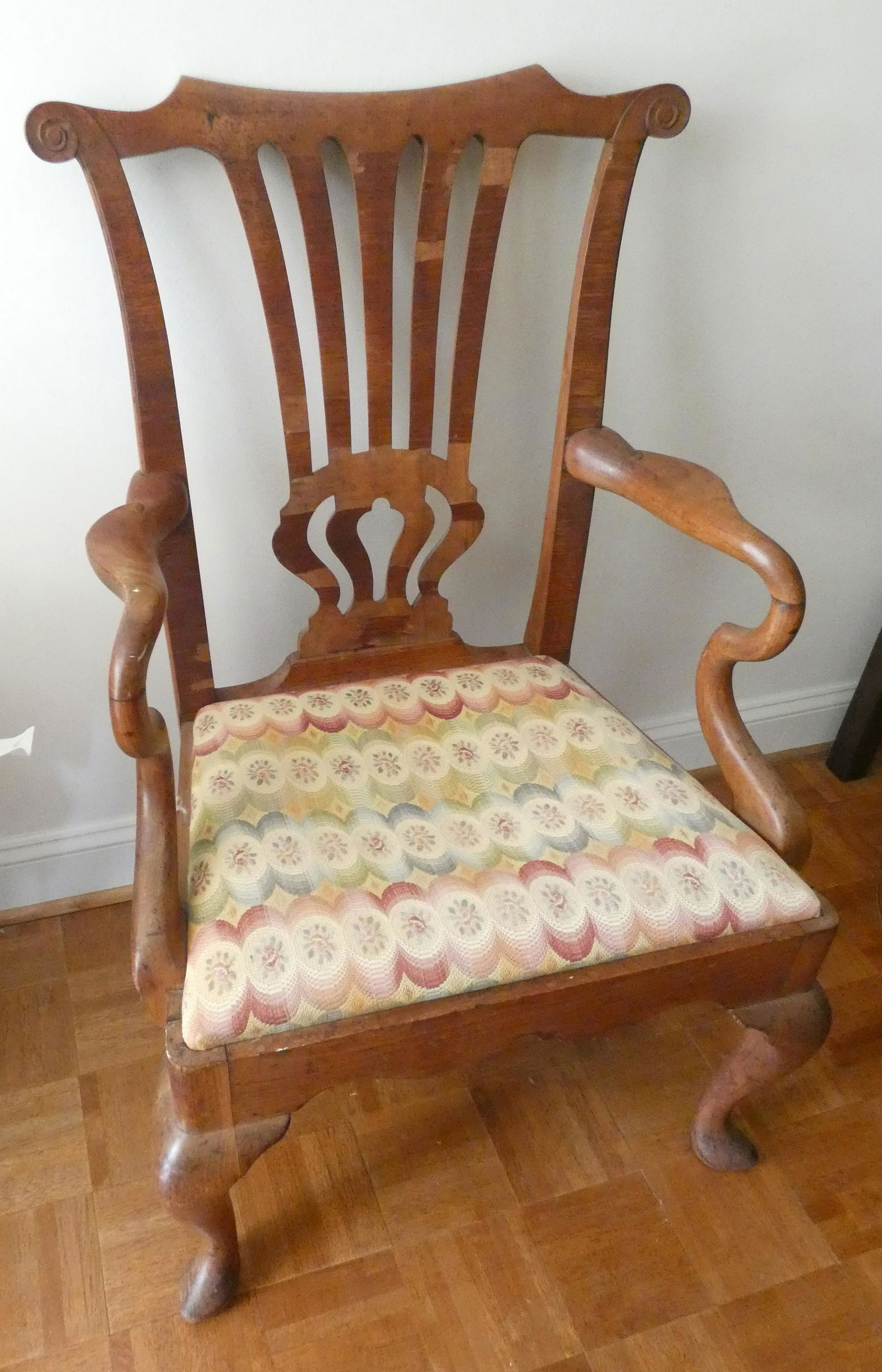 PAIR OF IRISH GEORGE I WALNUT OPEN ARM CHAIRS (1 of 2)