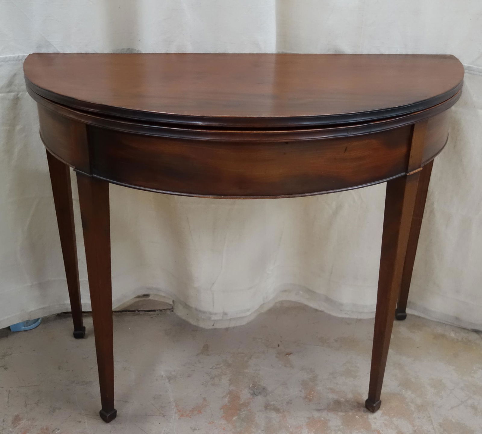 HEPPLEWHITE CARD TABLE (1 of 2)