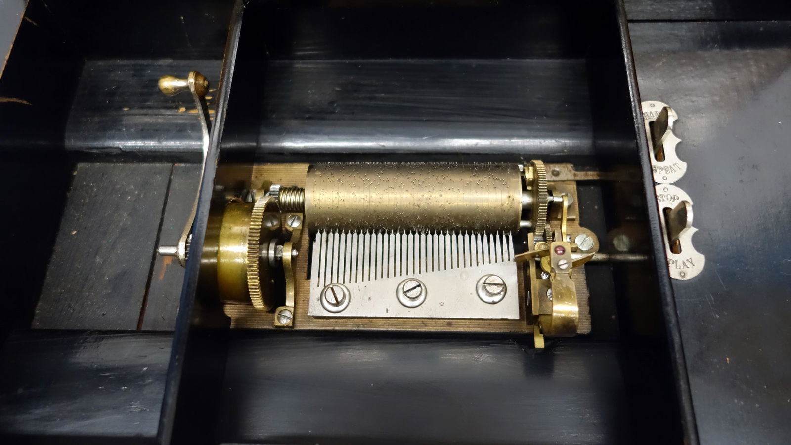 CYLINDER MUSIC BOX (1 of 3)