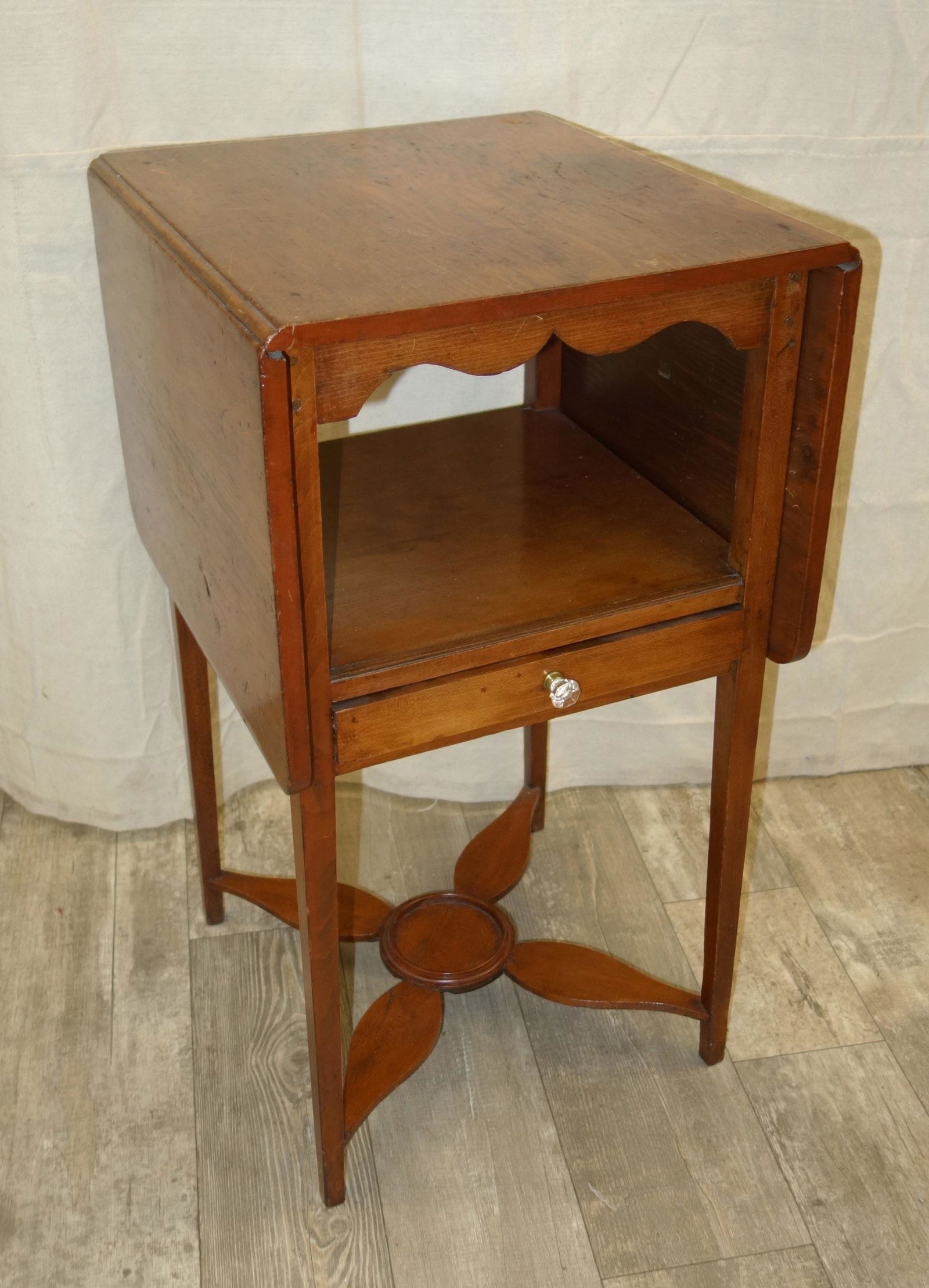 ANTIQUE OPEN STAND (1 of 1)