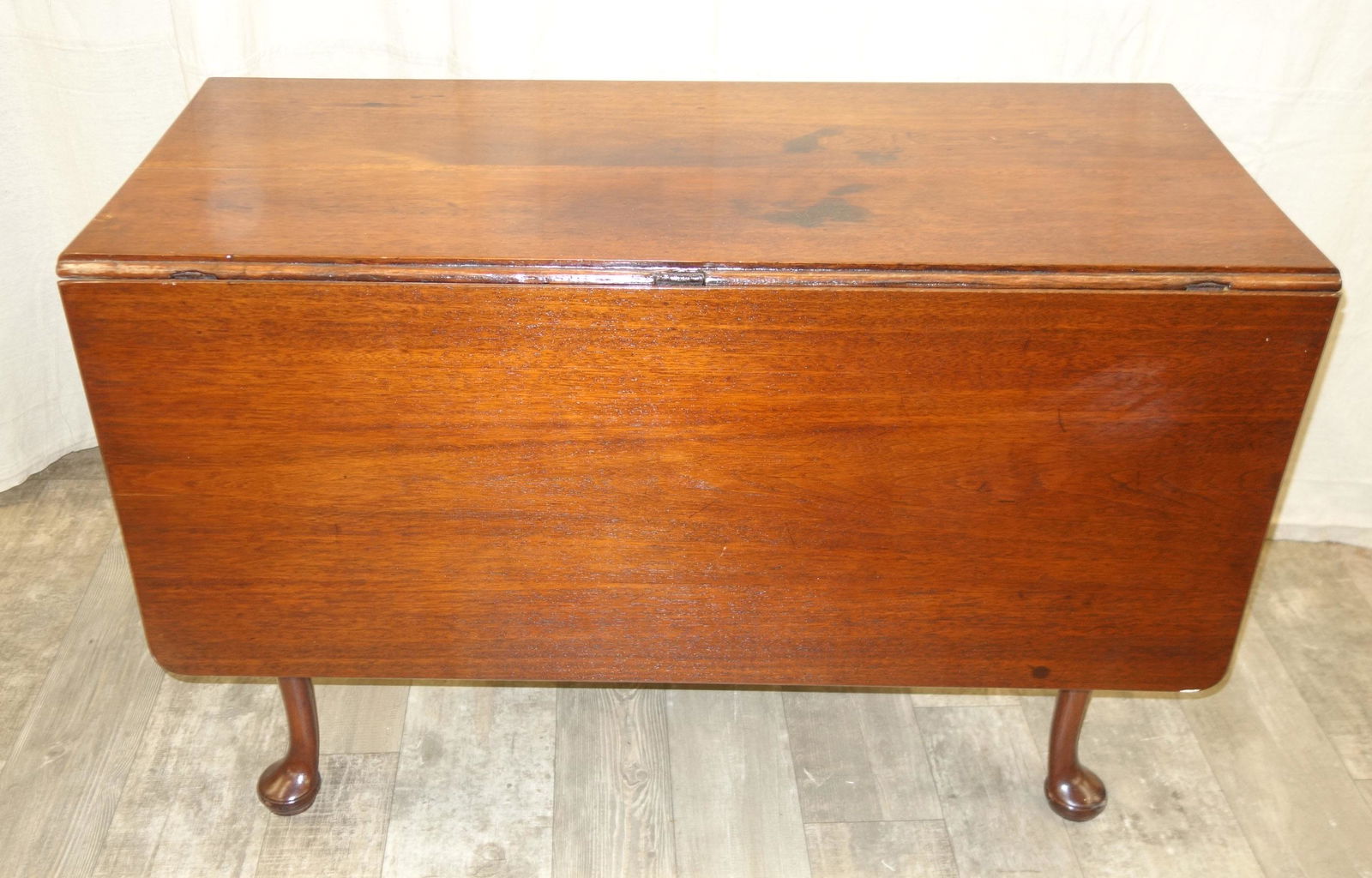 QUEEN ANNE DROP LEAF TABLE (1 of 1)