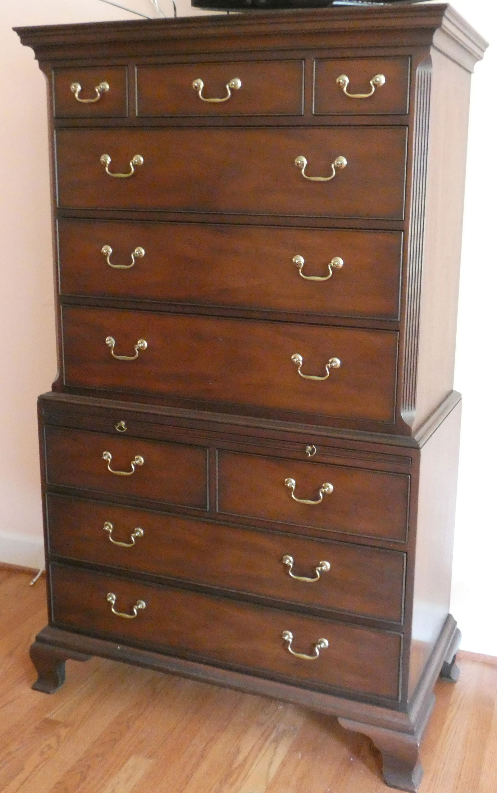 KITTINGER CHIPPENDALE MAHOGANY CHEST ON CHEST (1 of 5)