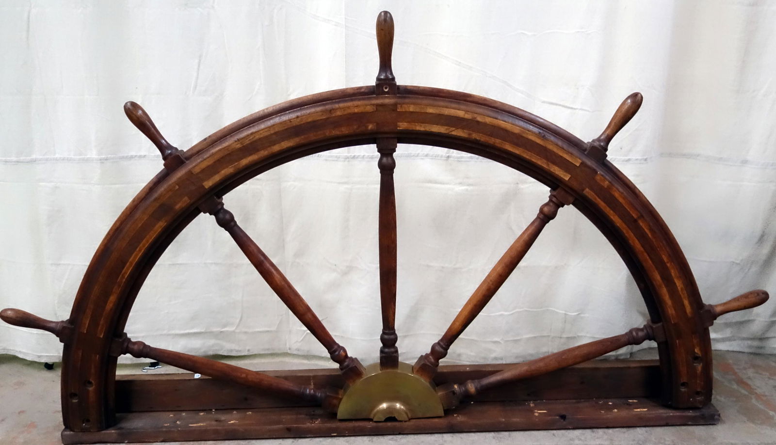 LARGE SHIP'S WHEEL (1 of 1)