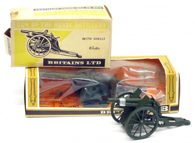 BRITAINS (2) GUNS: Gun of the Royal Artillery #9715, naval gun #9730 with original box; painted metal; #9715 box has detached flap, #9730 box has small tear in top, EX-NM