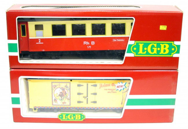 L.G.B. (2) TRAIN CARS: Annie Oakley box car #41720; passenger car #3064; G scale in original boxes, EX-NM