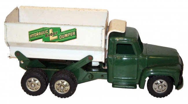 BUDDY-L HYDRAULIC DUMPER: Painted pressed steel; very minor scratches and rust, mostly on edges; L-20", VG