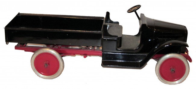 BUDDY-L DUMP TRUCK: Painted pressed steel; metal wheels; total restoration; L-24", EX