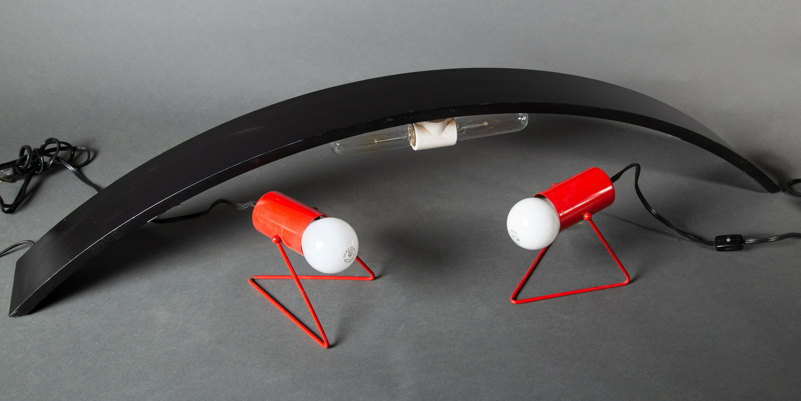 Robert Sonneman for George Kovacs Arc Lamp w 2 Red Spot Lamps: Three lamps total. A vintage 1970's pair of red painted spot lights supported by wire triangular feet with the bulbs as an integral part of its simple design. Unmarked & maker unknown by us. The pair