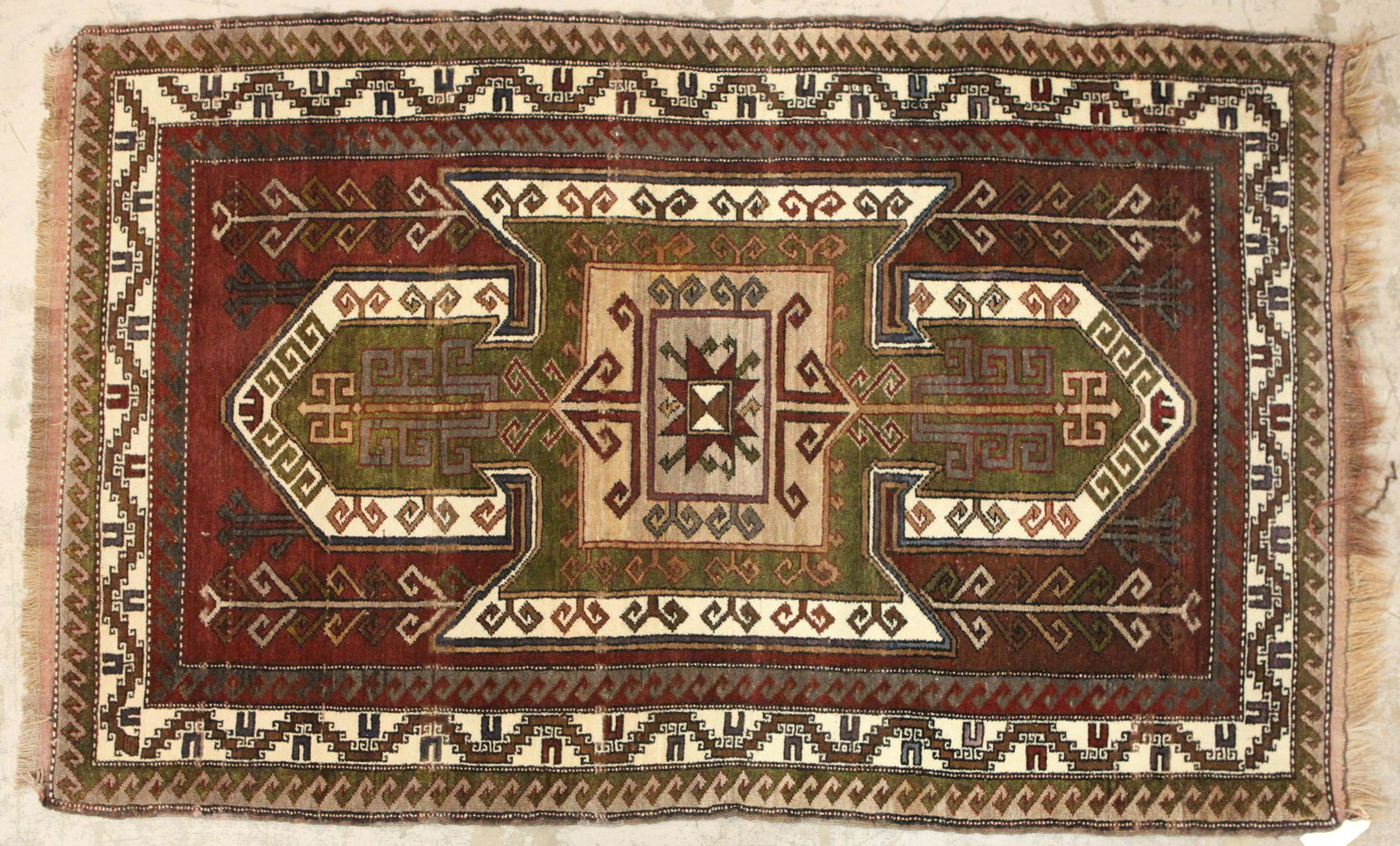 ASIAN THROW CARPET (1 of 3)