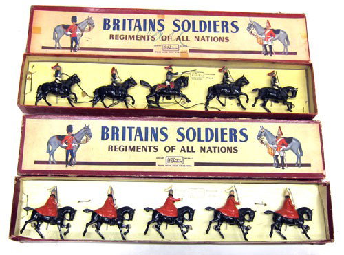 (2) BRITAINS BOXED FIGURE SETS: #2 Royal Horse Guards (5) pieces; #400 The Life Guards, Cloaked (5) pieces; original boxes; original tie-downs; some wear and tear, tape on boxes; minor flakes; VG-EX