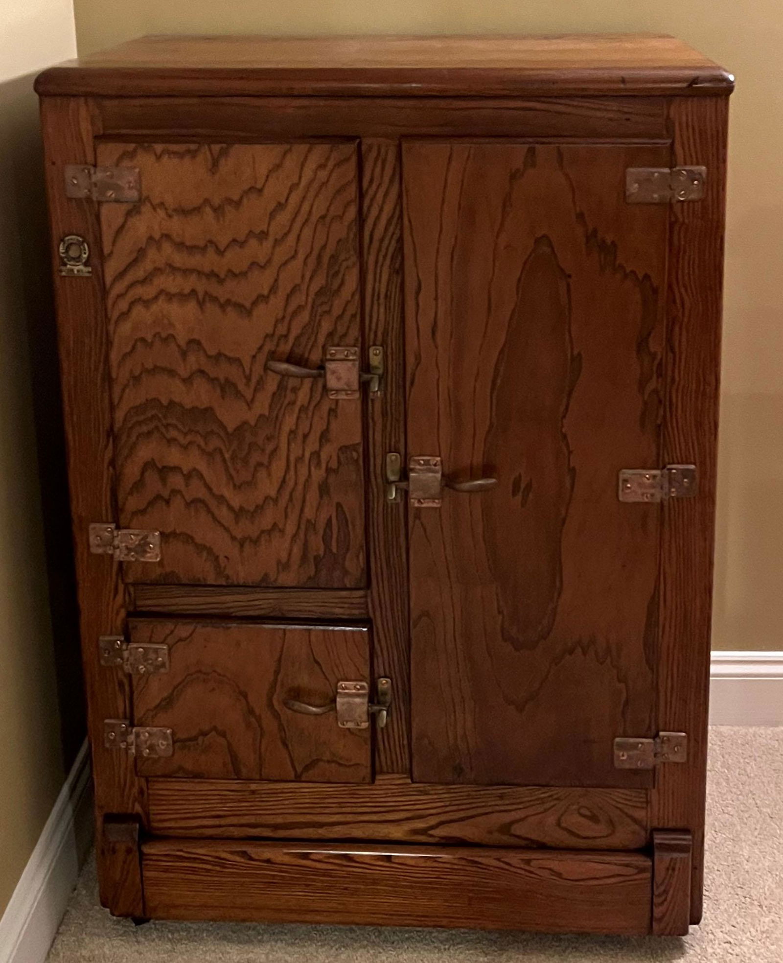 OAK ICE BOX Feb 02, 2023 Richard Opfer Auctioneering, Inc. in MD