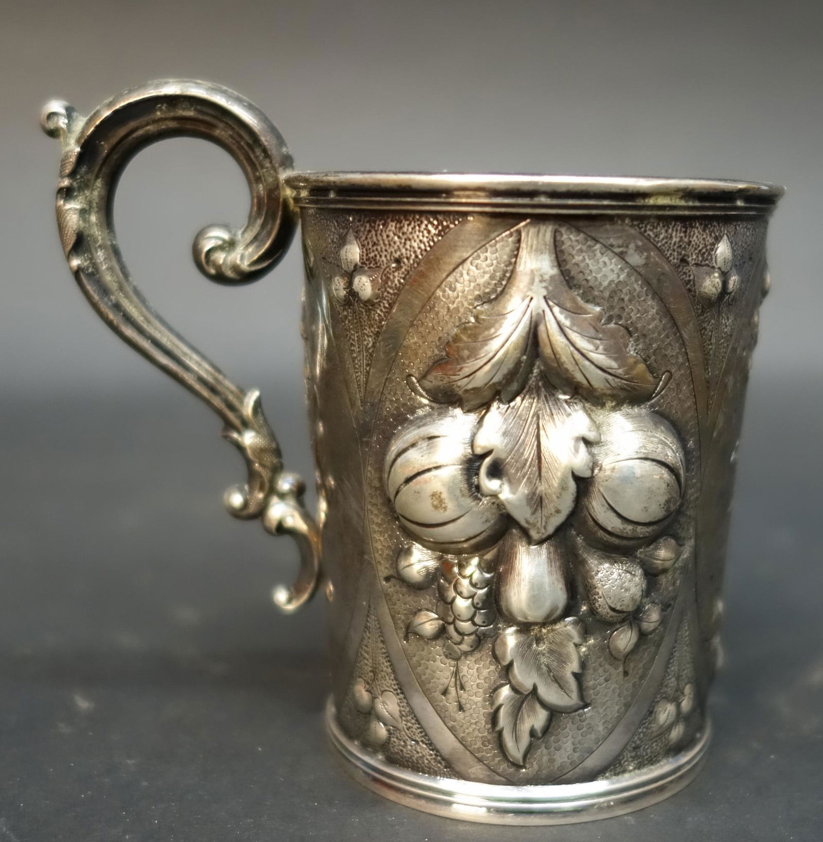 COIN SILVER BABY CUP (1 of 4)
