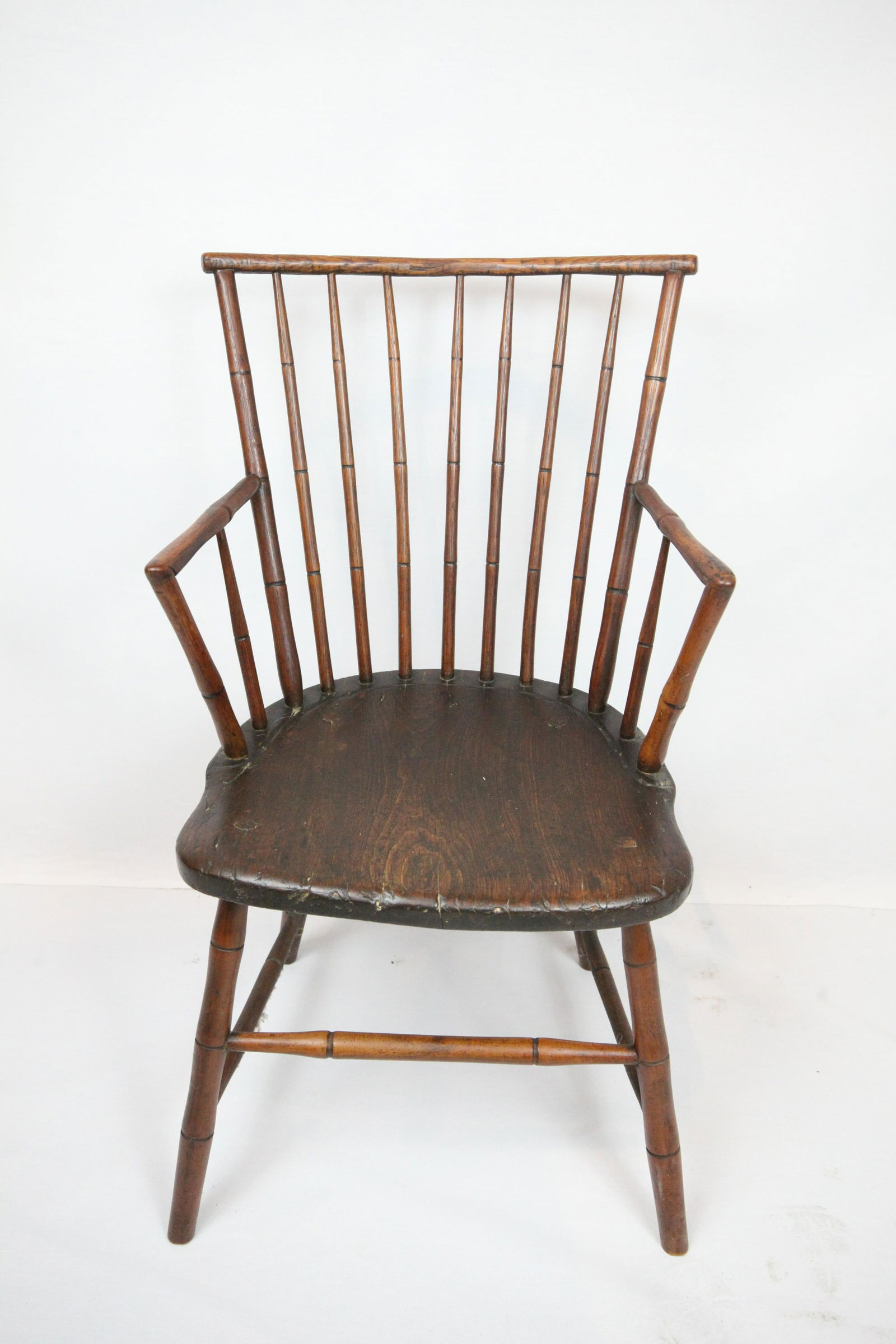 WINDSOR ARM CHAIR Mar 30, 2023 Richard Opfer Auctioneering, Inc. in MD