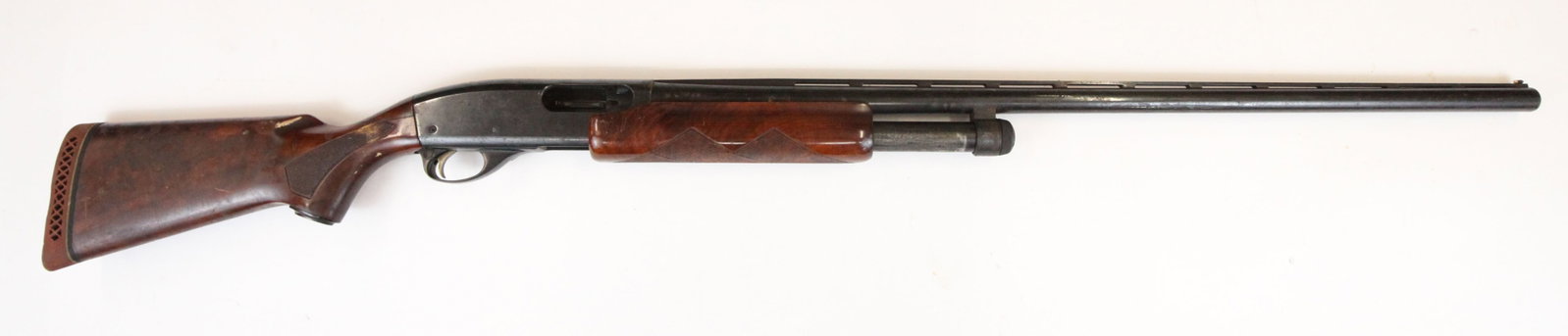 REMINGTON WINGMASTER MODEL 870: .12 Gauge pump shotgun, figured walnut stock, missing wooden piece in forestock, #701504V, 30" barrel, full choke, rust, nice bore, LONG GUNS - Must be 18 Years or Older - $55 processing fee, includes
