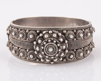 SILVER HINGED BANGLE BRACELET