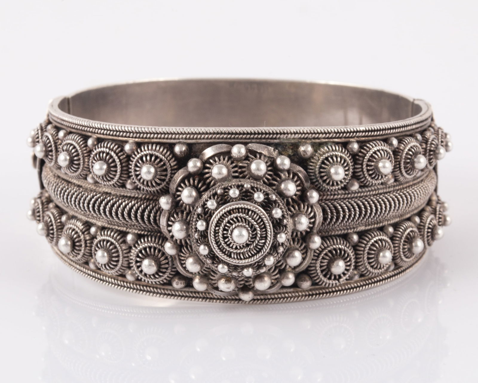 SILVER HINGED BANGLE BRACELET (1 of 4)