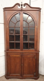 CHIPPENDALE CORNER CUPBOARD