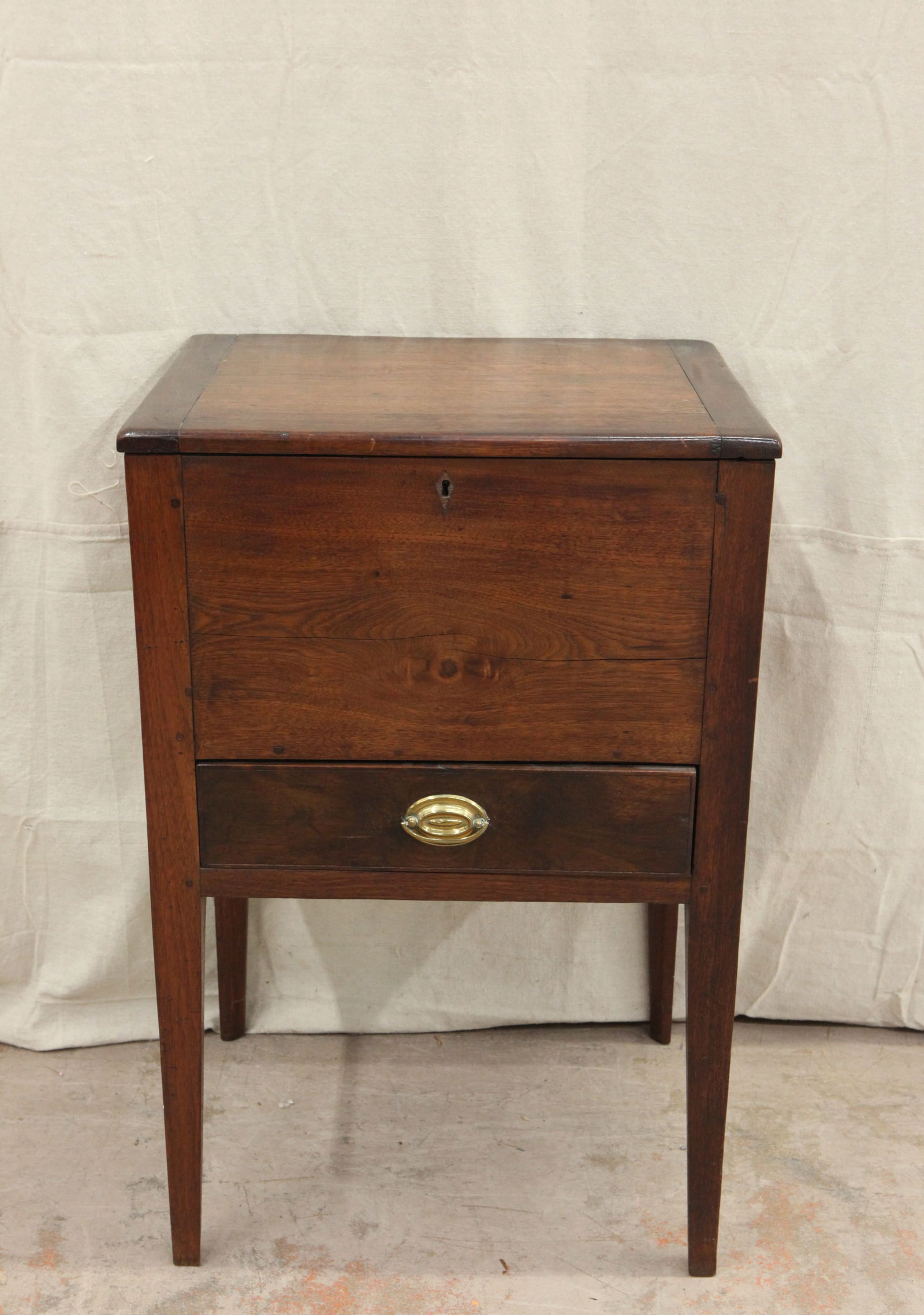 ANTIQUE CELLARETTE (1 of 5)