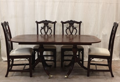 MAHOGANY DINING ROOM SET