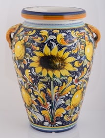 ITALIAN URN